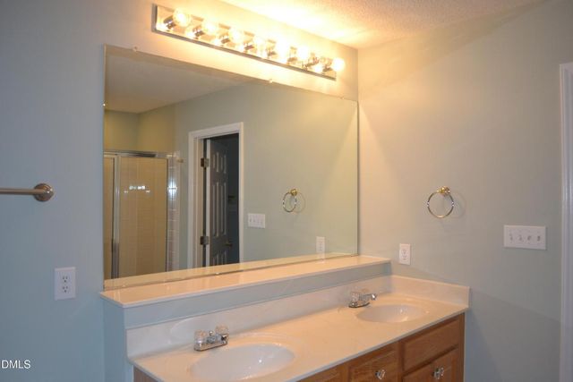 104 Ayelsford Drive, Cary, NC 27518