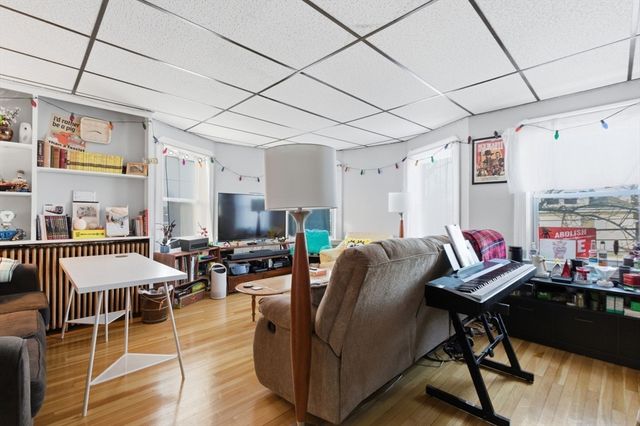 135-139 E Squantum St, Quincy, MA 02171