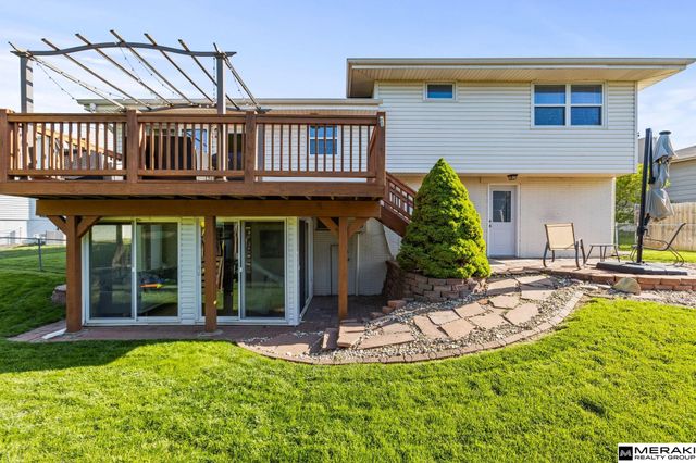 9339 Pratt Circle, Omaha, NE 68134