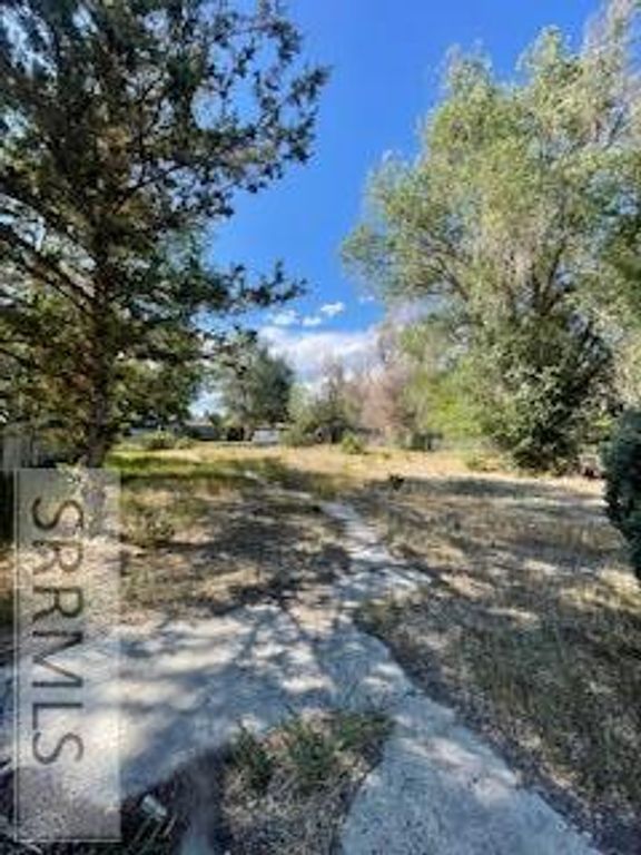 Image 1 of property listing at 220 W Temple Avenue, Arco, ID 83213