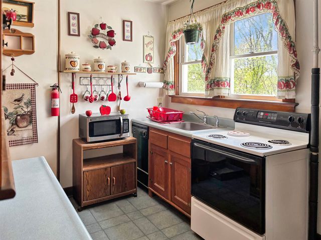 107 Grove Street, Rutland City, VT 05701