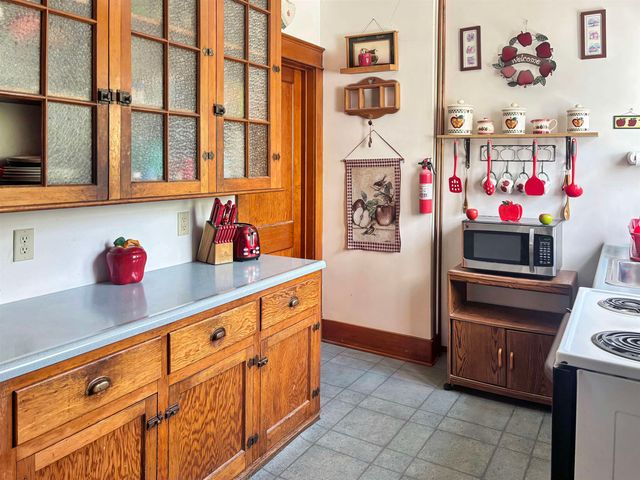 107 Grove Street, Rutland City, VT 05701