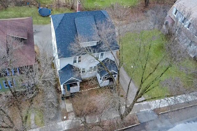 107 Grove Street, Rutland City, VT 05701