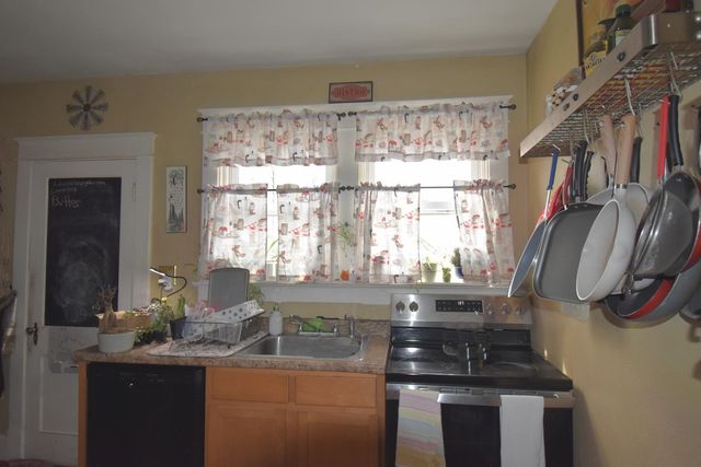 107 Grove Street, Rutland City, VT 05701