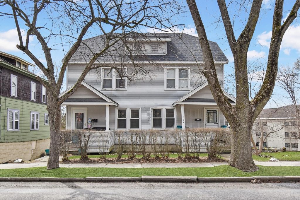 107 Grove Street, Rutland City, VT 05701