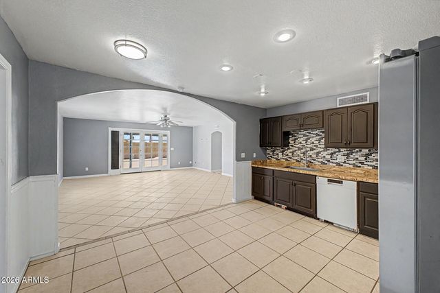 6821 W JENAN Drive, Peoria, AZ 85345
