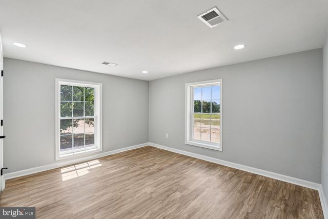 12406 STRODES MILL RD, Remington, VA 22734