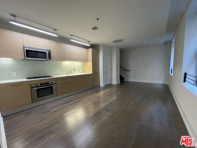 727 W 7th Street 901, Los Angeles, CA 90017