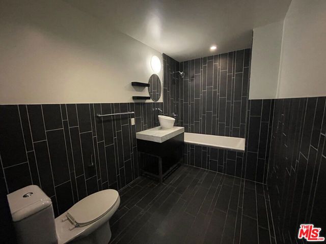 727 W 7th Street 901, Los Angeles, CA 90017