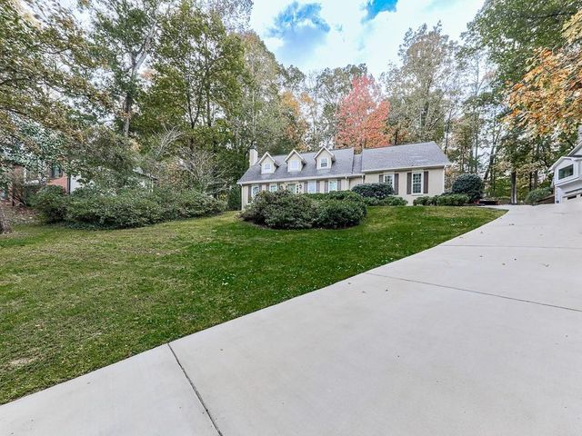 63 Geraldine SE Drive, Smyrna, GA 30082