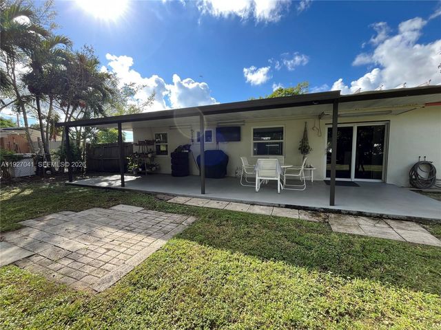 10011 SW 162nd St, Miami, FL 33157