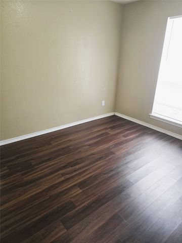 1512 Parrot Court, Desoto, TX 75115