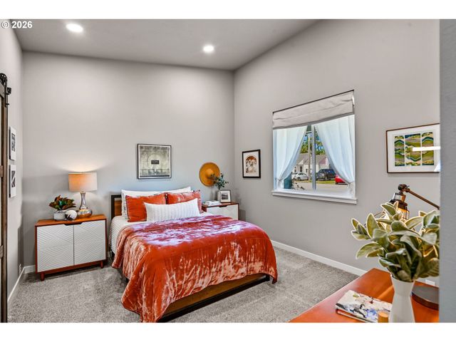 1004 36TH Ave, Albany, OR 97321