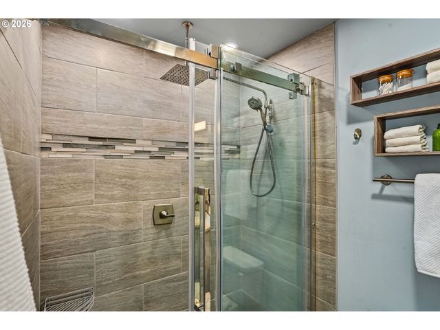 1004 36TH Ave, Albany, OR 97321