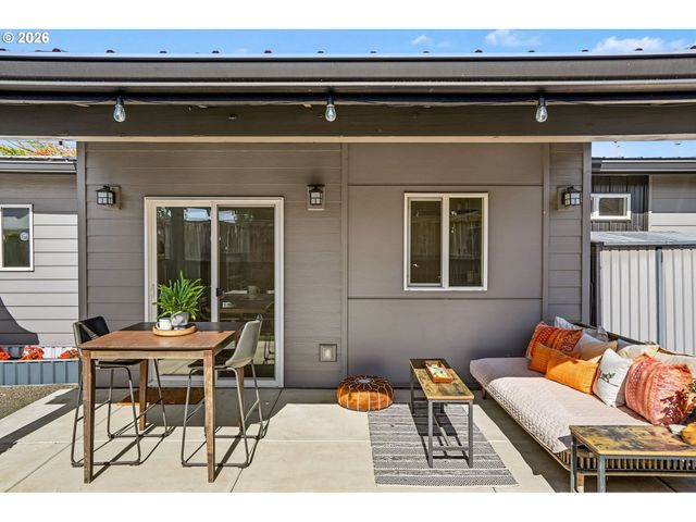 1004 36TH Ave, Albany, OR 97321