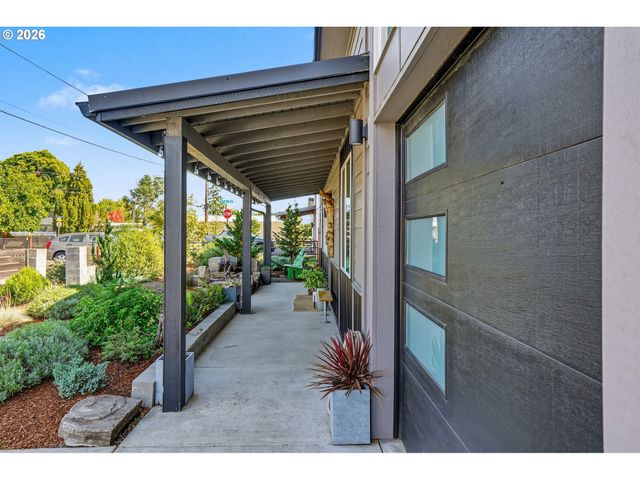 1004 36TH Ave, Albany, OR 97321