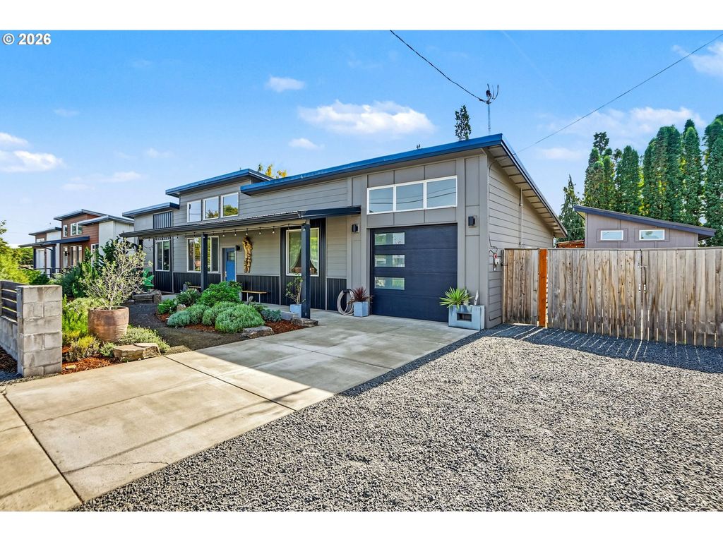 1004 36TH Ave, Albany, OR 97321