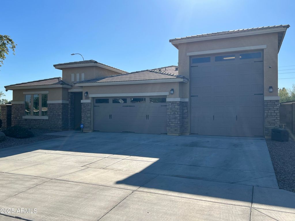 10605 W Catalina Drive, Avondale, AZ 85392 — photo 2
