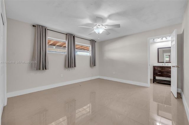 8400 NW 25th St, Sunrise, FL 33322