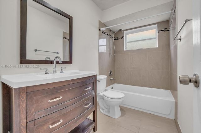 8400 NW 25th St, Sunrise, FL 33322