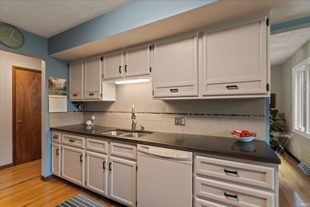 1238 Echo Drive, South Bend, IN 46614
