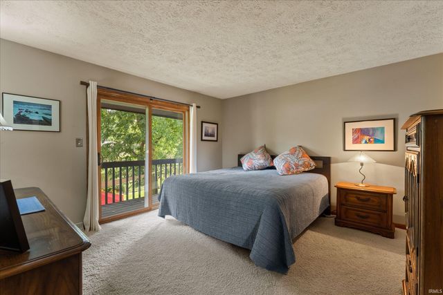 1238 Echo Drive, South Bend, IN 46614
