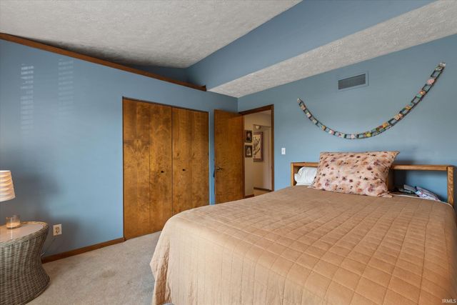 1238 Echo Drive, South Bend, IN 46614