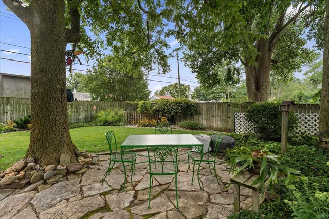 1238 Echo Drive, South Bend, IN 46614