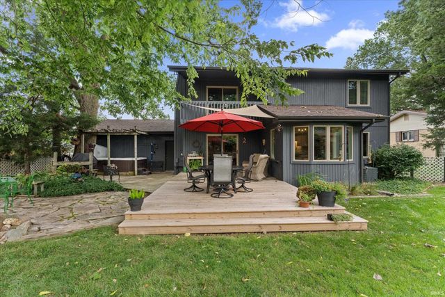 1238 Echo Drive, South Bend, IN 46614