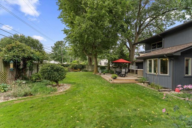 1238 Echo Drive, South Bend, IN 46614