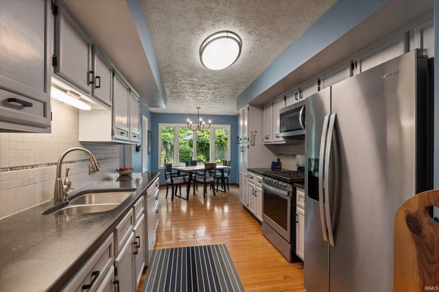 1238 Echo Drive, South Bend, IN 46614