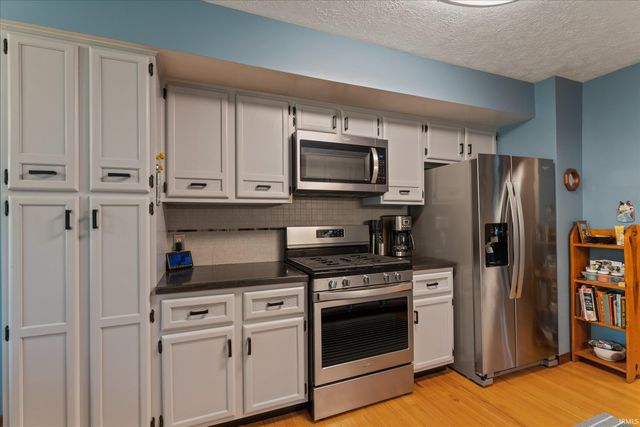 1238 Echo Drive, South Bend, IN 46614