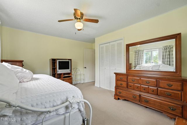 13212 Crab Orchard Road, Coeburn, VA 24230