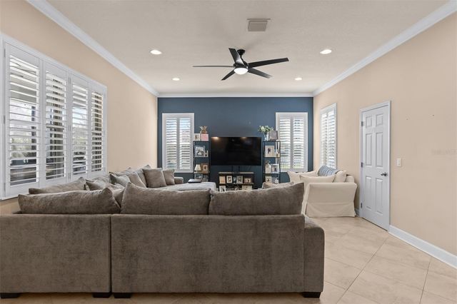 11143 WINTHROP LAKE DRIVE, Riverview, FL 33578