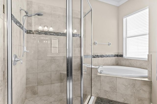 11143 WINTHROP LAKE DRIVE, Riverview, FL 33578