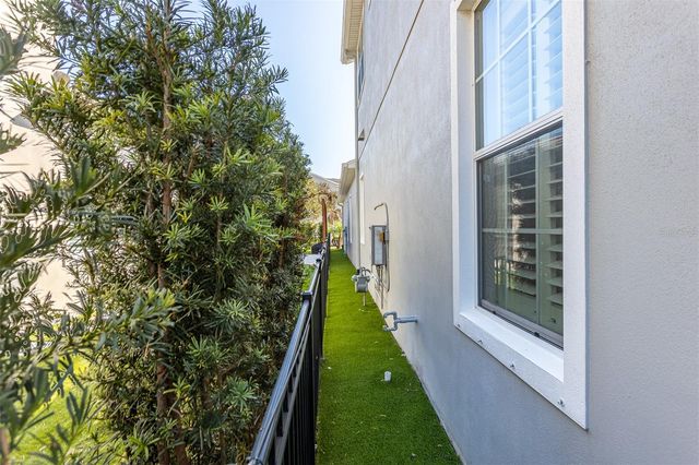 11143 WINTHROP LAKE DRIVE, Riverview, FL 33578