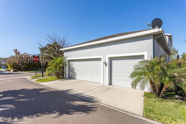 11143 WINTHROP LAKE DRIVE, Riverview, FL 33578