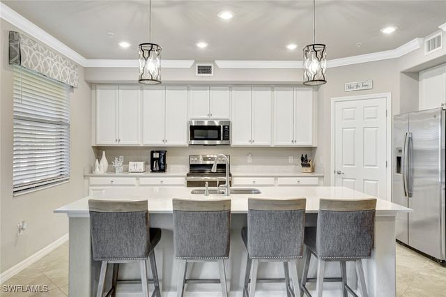 17300 Cherrywood CT 6204, Bonita Springs, FL 34135