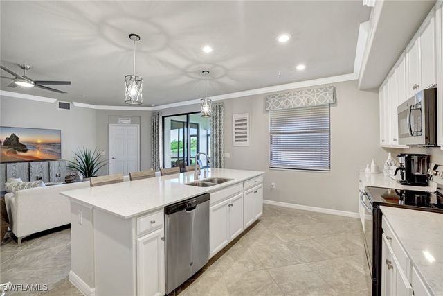 17300 Cherrywood CT 6204, Bonita Springs, FL 34135