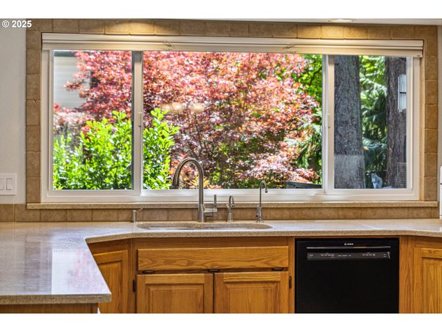 13920 Sw SECRETARIET Ln, Beaverton, OR 97008