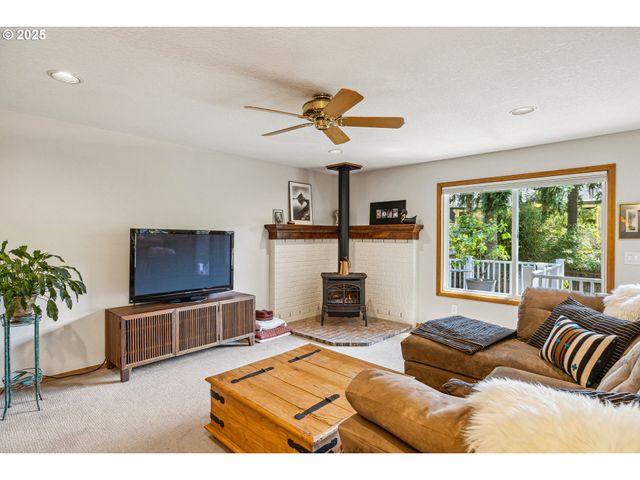 13920 Sw SECRETARIET Ln, Beaverton, OR 97008