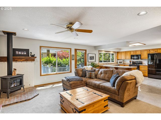 13920 Sw SECRETARIET Ln, Beaverton, OR 97008