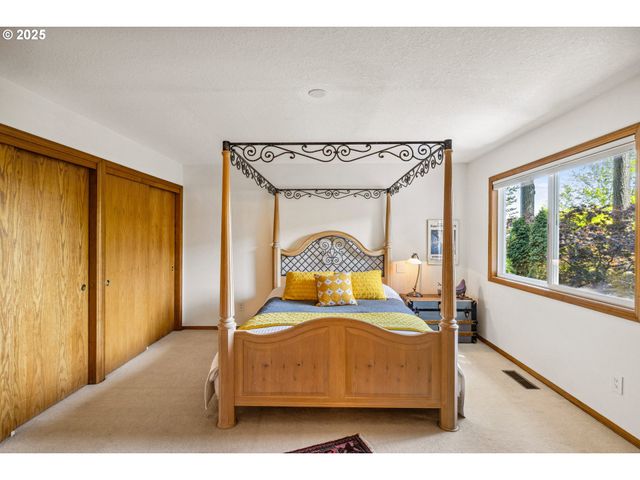 13920 Sw SECRETARIET Ln, Beaverton, OR 97008