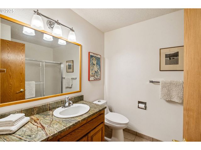 13920 Sw SECRETARIET Ln, Beaverton, OR 97008