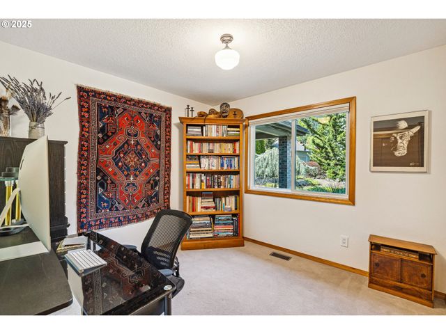 13920 Sw SECRETARIET Ln, Beaverton, OR 97008