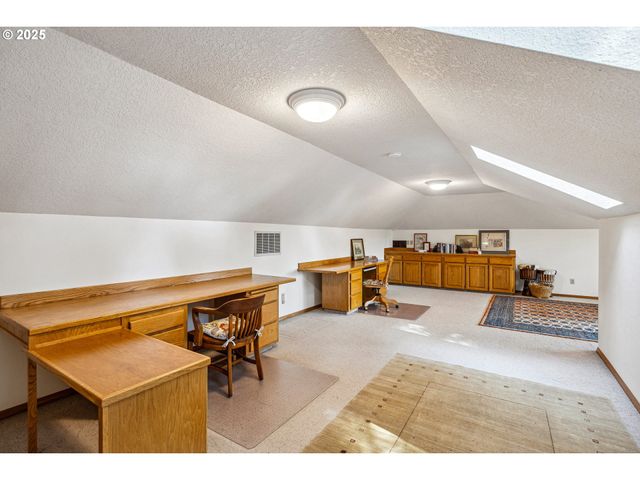 13920 Sw SECRETARIET Ln, Beaverton, OR 97008