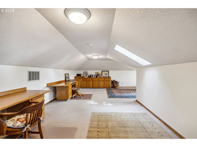 13920 Sw SECRETARIET Ln, Beaverton, OR 97008