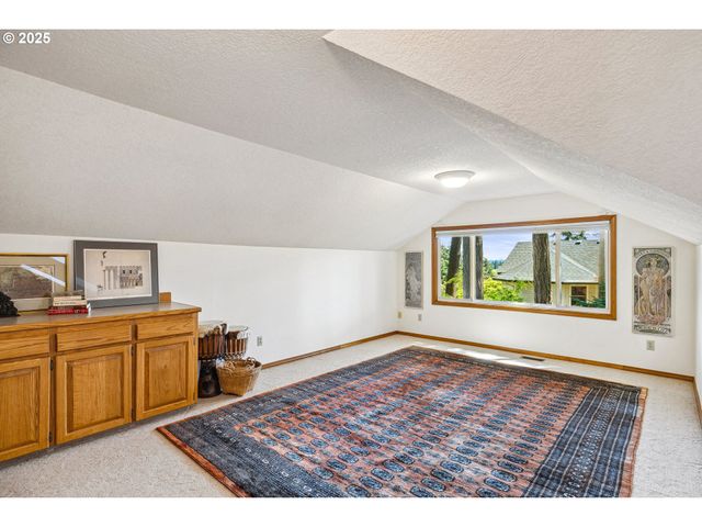 13920 Sw SECRETARIET Ln, Beaverton, OR 97008