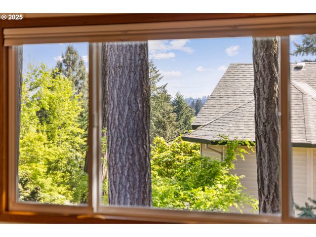 13920 Sw SECRETARIET Ln, Beaverton, OR 97008