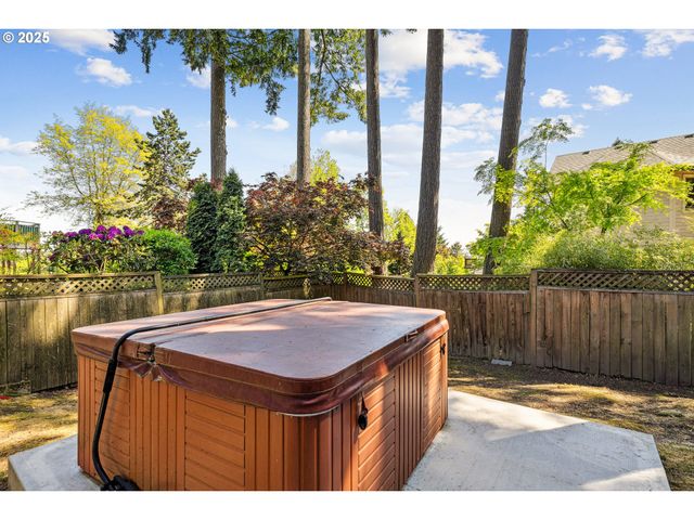 13920 Sw SECRETARIET Ln, Beaverton, OR 97008